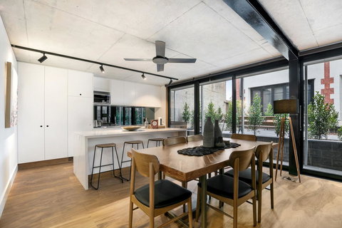 Stylish Apartment In Unique Church Development - Sydney Resort 8