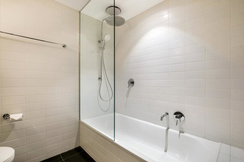 Stylish Apartment In Unique Church Development - Sydney Resort 11