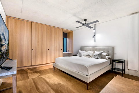 Stylish Apartment In Unique Church Development - Sydney Resort 13