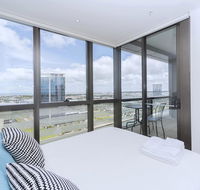 Brilliant Victoria Harbour Waterfront - Accommodation Sydney