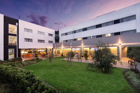 Atura Dandenong - Sydney 4u 21