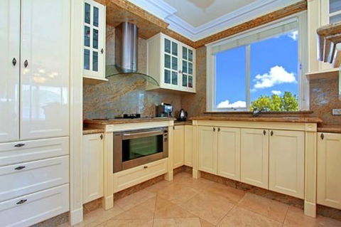 ABC Accommodation - Rosebud - Sydney 4u 4