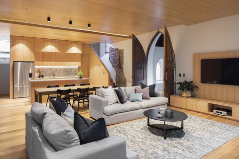 Converted Blue Stone Church - Sydney Resort 11