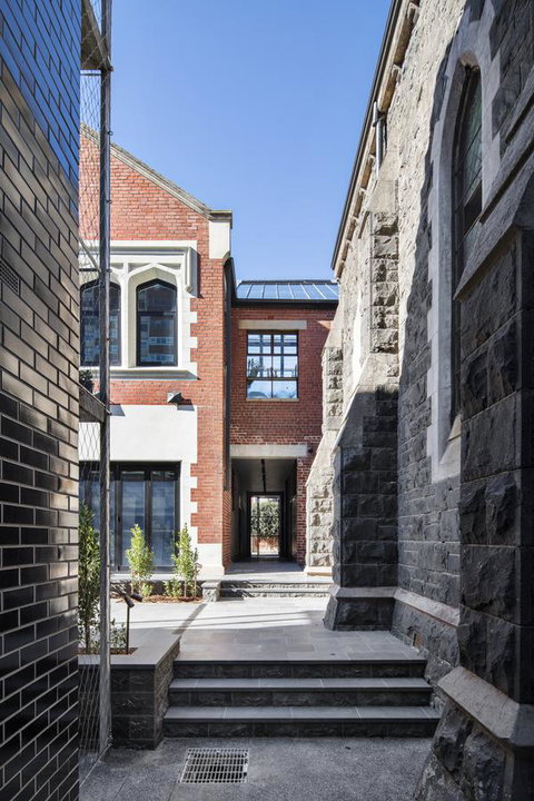 Converted Blue Stone Church - Sydney Resort 6