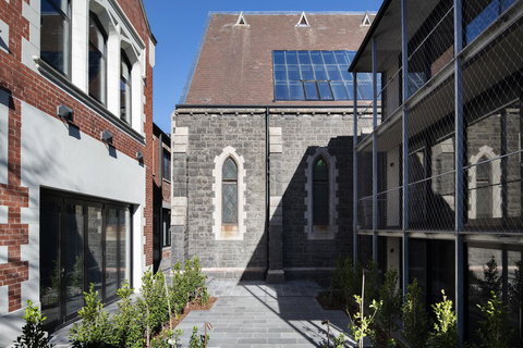 Converted Blue Stone Church - Sydney Resort 4