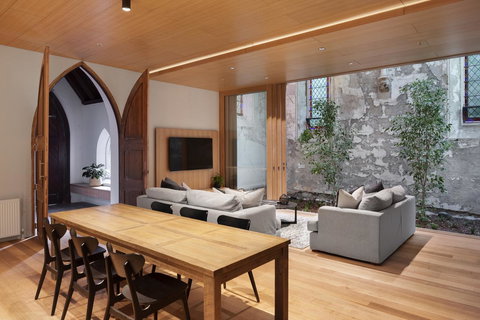 Converted Blue Stone Church - Sydney Resort 14