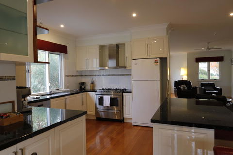 Lithgow Falls Marysville - Sydney 4u 2