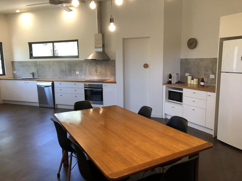 Saje\'s House & Pod - Accommodation Sydney 5