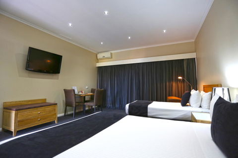 Quality Hotel Melbourne Airport - Sydney 4u 24