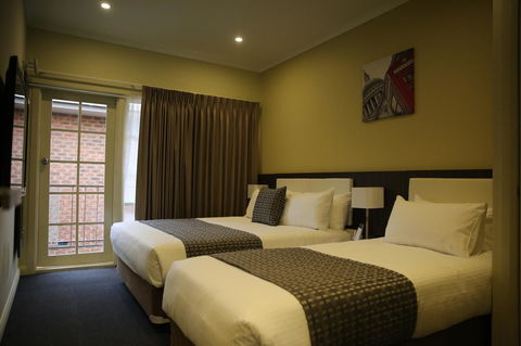 Quality Hotel Melbourne Airport - Sydney 4u 42