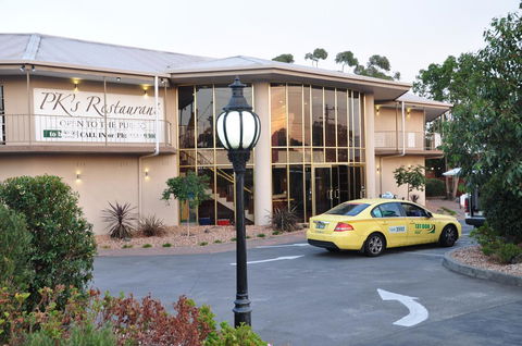Quality Hotel Melbourne Airport - Sydney 4u 0