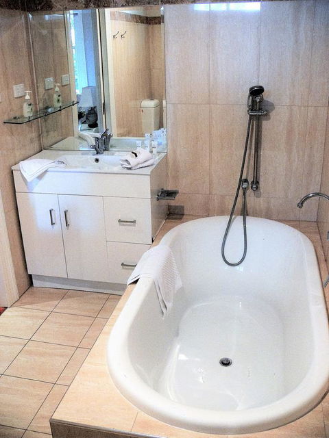 Fairbank House - Sydney 4u 4