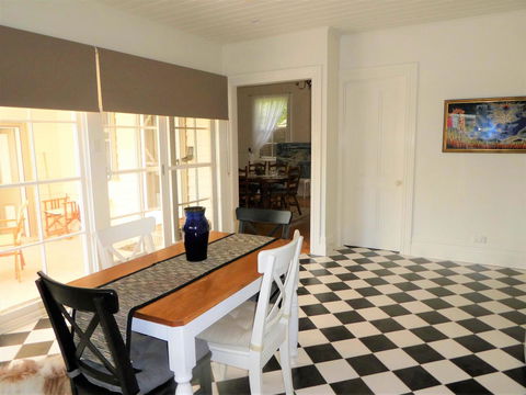 Fairbank House - Sydney 4u 11
