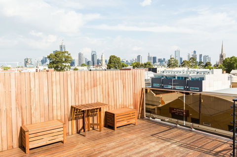 RenÃ©e - Beyond A Room Private Apartments - Sydney 4u 20