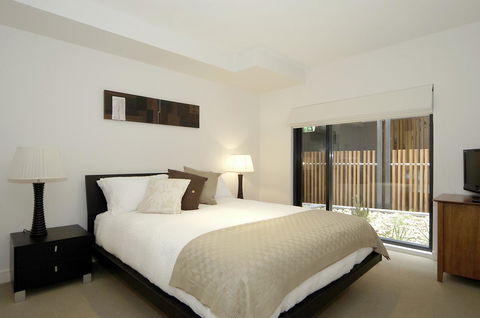 C-Scape Water Front Apartment - Accommodation Sydney 5