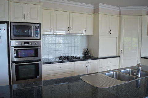 Ocean View Beach House - Sydney 4u 18