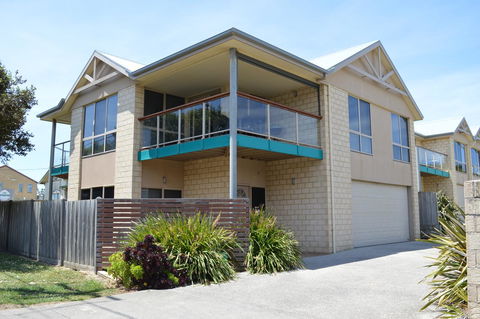 Ocean View Beach House - Sydney 4u 0