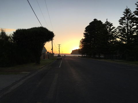 Ocean View Beach House - Sydney 4u 6