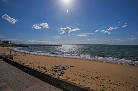 C-Scape Esplanade Cowes - Sydney 4u 22