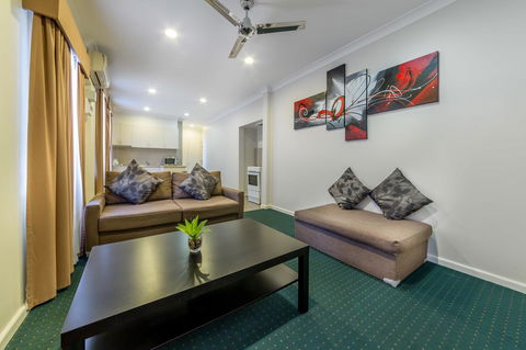 Melbourne's Princes Park Hotel - Sydney 4u 6