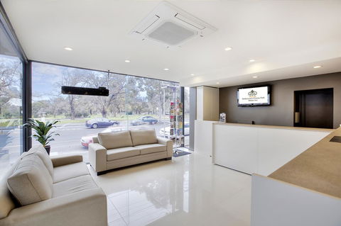 Melbourne's Princes Park Hotel - Sydney 4u 10