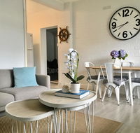 The Wheelhouse - 2BR Waterfront Apt in town - Sydney 4u