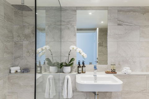 Quay West Suites Melbourne - Accommodation Sydney 11