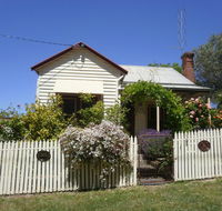 Miss Pym's Cottage - Sydney 4u