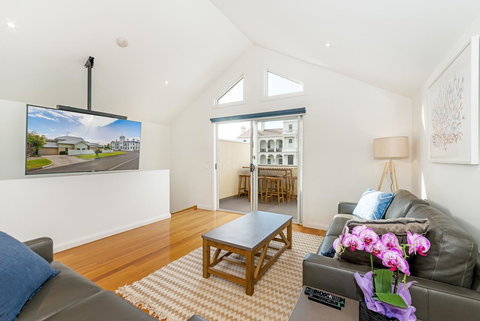 Beach Belle - Accommodation Sydney 0