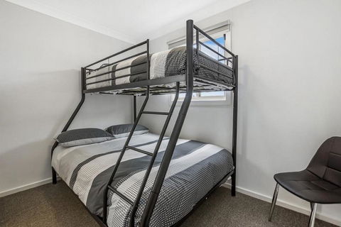 Apartments 521 - Sydney 4u 17