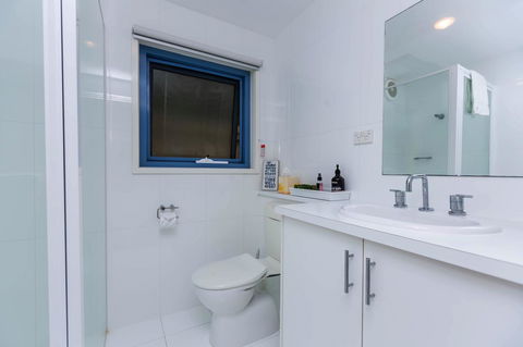 The Waterfront Apartment - Sydney 4u 11