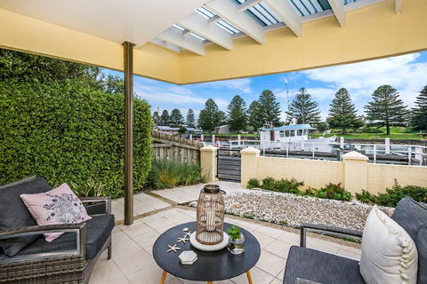 The Waterfront Apartment - Sydney 4u 0