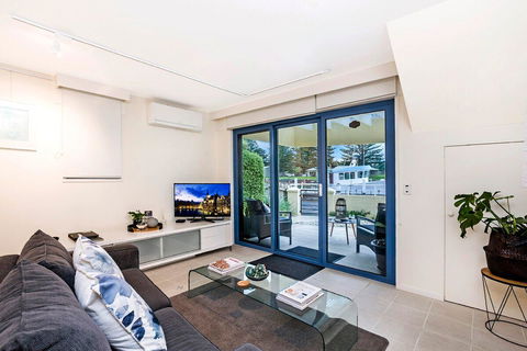 The Waterfront Apartment - Sydney 4u 9
