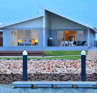 The Carnarvon Luxury Canal Home - Sydney 4u