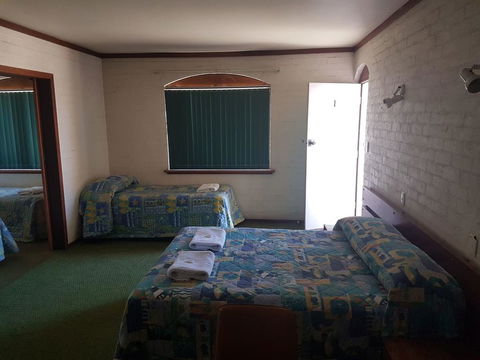 The Club Hotel - Sydney 4u 3