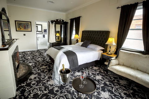 The Commercial Boutique Hotel - Sydney 4u 0