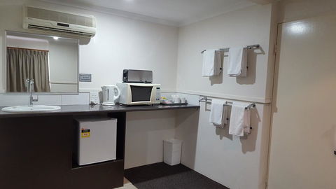 The Commercial Hotel Motel - Sydney 4u 1