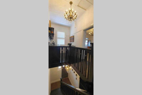 The Dewhurst - Sophisticated Entire CBD Apartment - Sydney 4u 2
