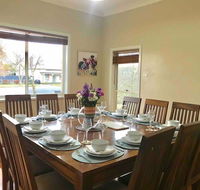 The Entertainer - Downtown Orange Sleeps 11 - Sydney 4u