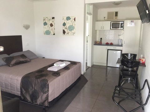 The Esplanade Motel - Sydney 4u 2