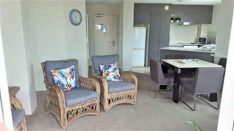 The Emerald Surfers Paradise - Accommodation Sydney 2