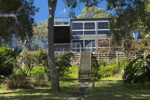The Folly - Sydney 4u 0