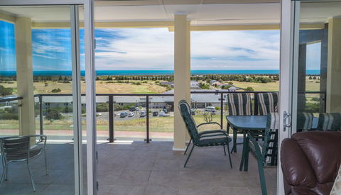 The Haven - 6A Turnberry Drive - Sydney 4u 1