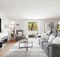 The Jetty Apartment by Ready Set Host - Accommodation Sydney