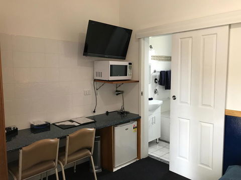 The Lodge Outback Motel - Sydney 4u 2