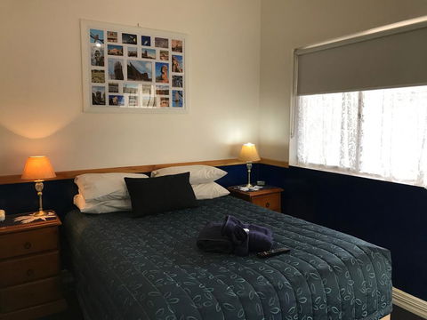 The Lodge Outback Motel - Sydney 4u 1
