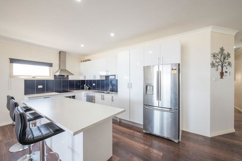 The Oasis - 6 Turnberry Drive, Links Lady Bay - Sydney 4u 3