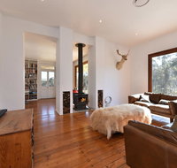 The Parson's Vineyard Retreat - get amongst the vineyards in a historic home - Accommodation Sydney