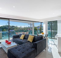 The Princess of Bulimba - Executive 3BR Bulimba Apartment with Large Balcony Next to Oxford St - Accommodation Sydney