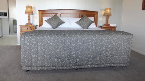 The Saltbush Motor Inn - Sydney 4u 0